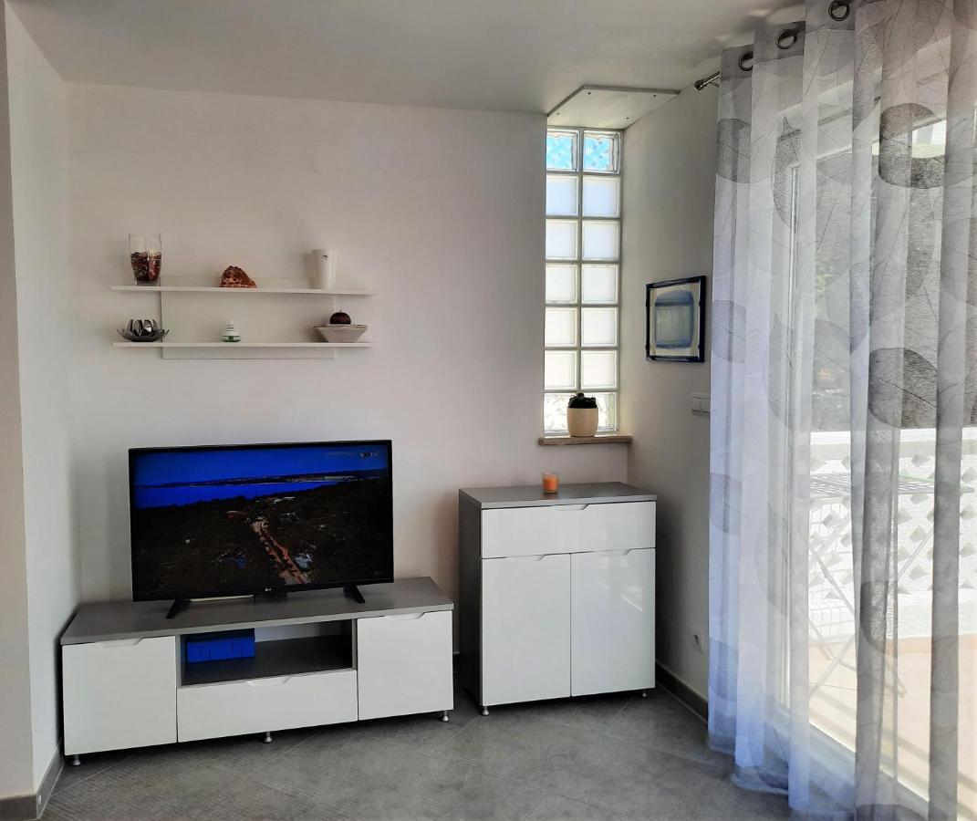Apartment Mato Barbariga Exterior photo